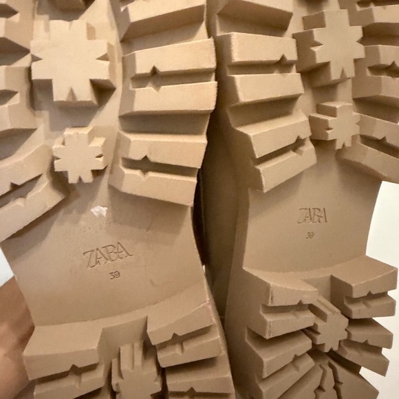 Zara Cream Loafers with Gold Accent - Picture 3 of 3